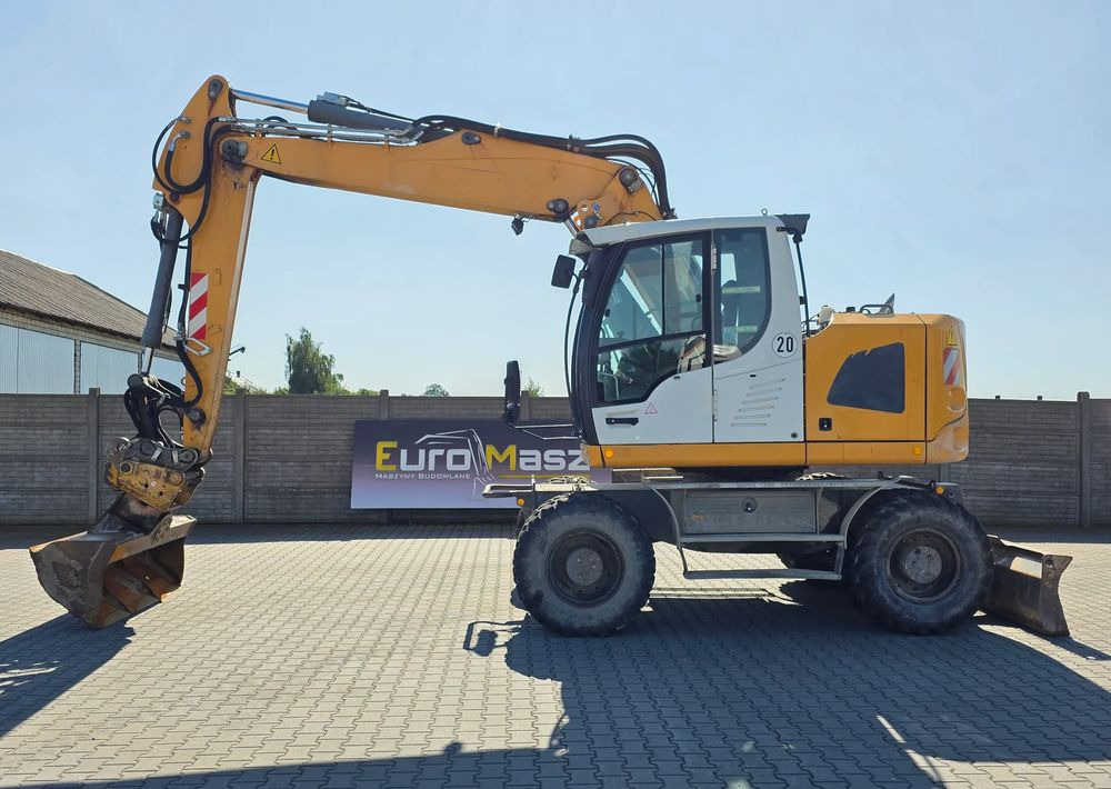Liebherr A918 COMPACT, 2014 ROK, SW 48 LIKUFIX szybkozłącze - Escavadeira de rodas: foto 2 Liebherr A918 COMPACT, 2014 ROK, SW 48 LIKUFIX szybkozłącze - Escavadeira de rodas: foto 2