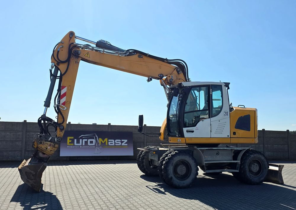 Liebherr A918 COMPACT, 2014 ROK, SW 48 LIKUFIX szybkozłącze - Escavadeira de rodas: foto 1 Liebherr A918 COMPACT, 2014 ROK, SW 48 LIKUFIX szybkozłącze - Escavadeira de rodas: foto 1