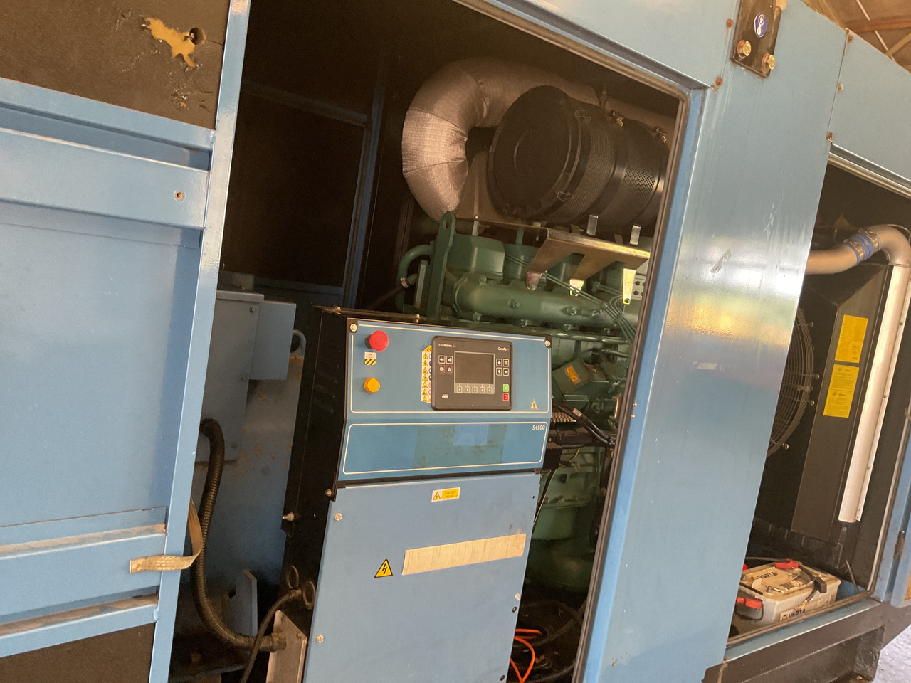 Gerador elétrico Volvo 550KVA generatorset SDMO. Like Brand New.: foto 6