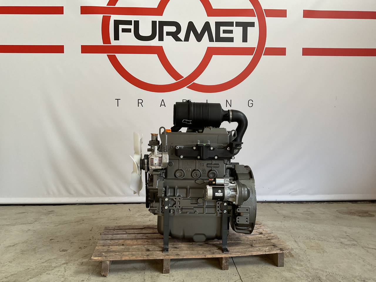 Yanmar 4TNV98 - Motor: foto 1 Yanmar 4TNV98 - Motor: foto 1