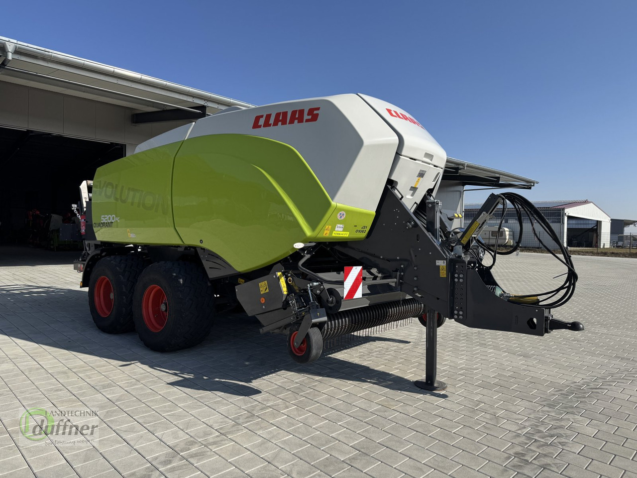 CLAAS Quadrant 5200 FC Evolution - Enfardadeira de fardos quadrados: foto 2 CLAAS Quadrant 5200 FC Evolution - Enfardadeira de fardos quadrados: foto 2