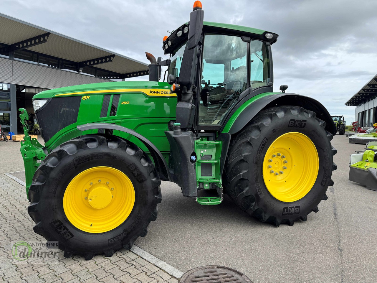 John Deere 6R 250 - Trator: foto 5 John Deere 6R 250 - Trator: foto 5