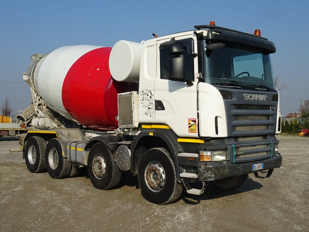 SCANIA R420 8X4 ARMEC HY120 - Camião betoneira: foto 3 SCANIA R420 8X4 ARMEC HY120 - Camião betoneira: foto 3