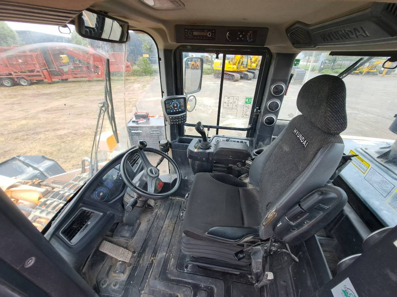 Pá carregadora de rodas Hyundai HL940: foto 12