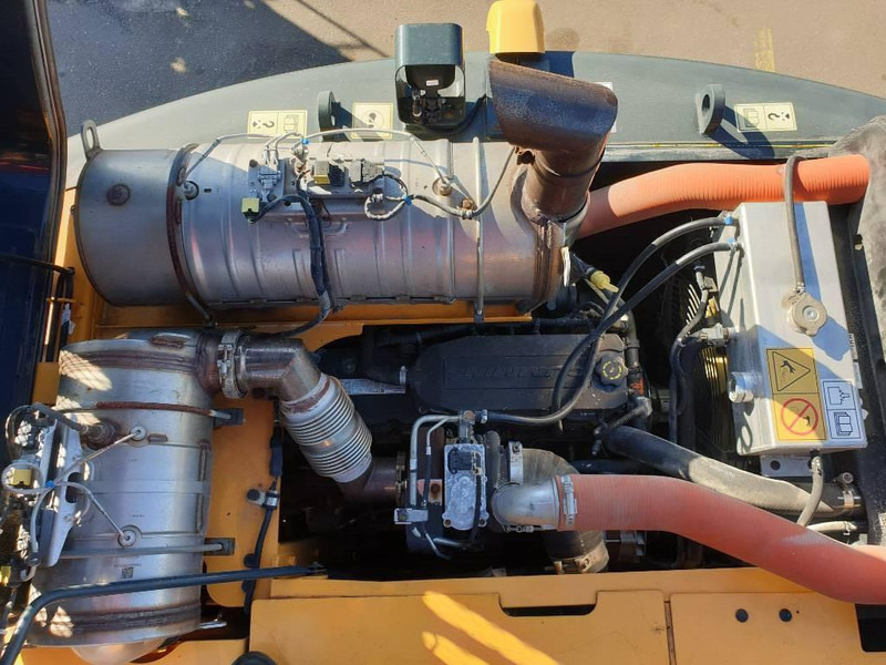 Escavadeira de rodas Hyundai HW140: foto 12