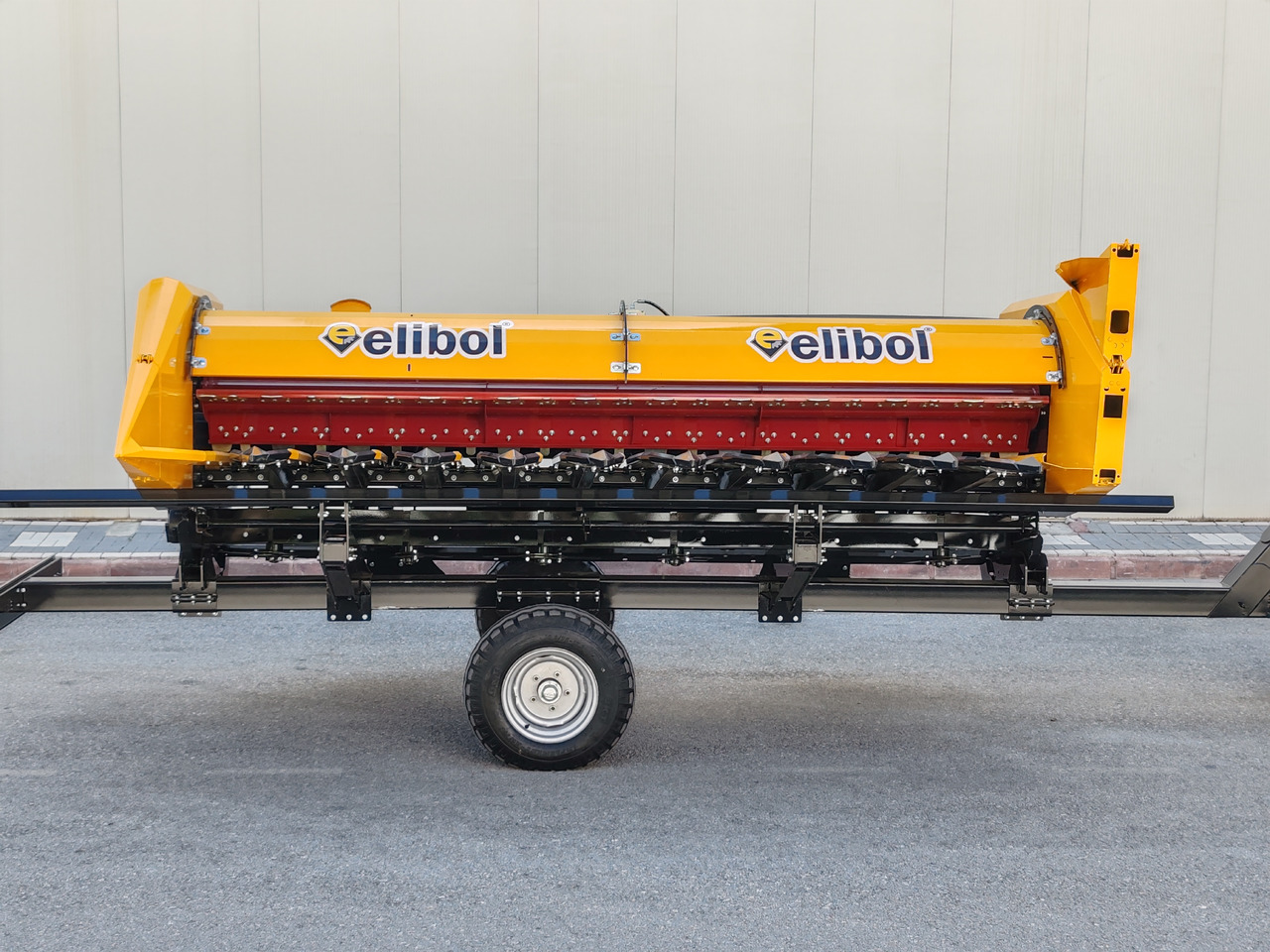ELİBOL FREESUN 410+ SUNFLOWER HEADER - Plataforma para colher girassol: foto 1 ELİBOL FREESUN 410+ SUNFLOWER HEADER - Plataforma para colher girassol: foto 1