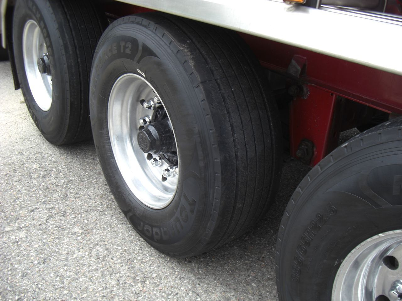 Semirreboque tanque para transporte de leite Magyar S34BD1 / 4 KAMMER / DRUCK / Heizbar: foto 9