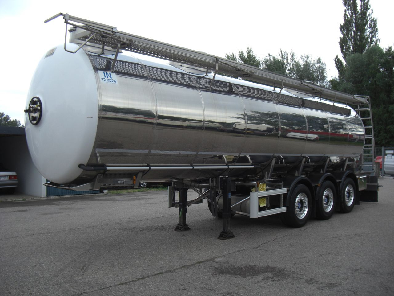 Magyar SRMAGD / BIERTANKER - Semirreboque tanque: foto 1 Magyar SRMAGD / BIERTANKER - Semirreboque tanque: foto 1