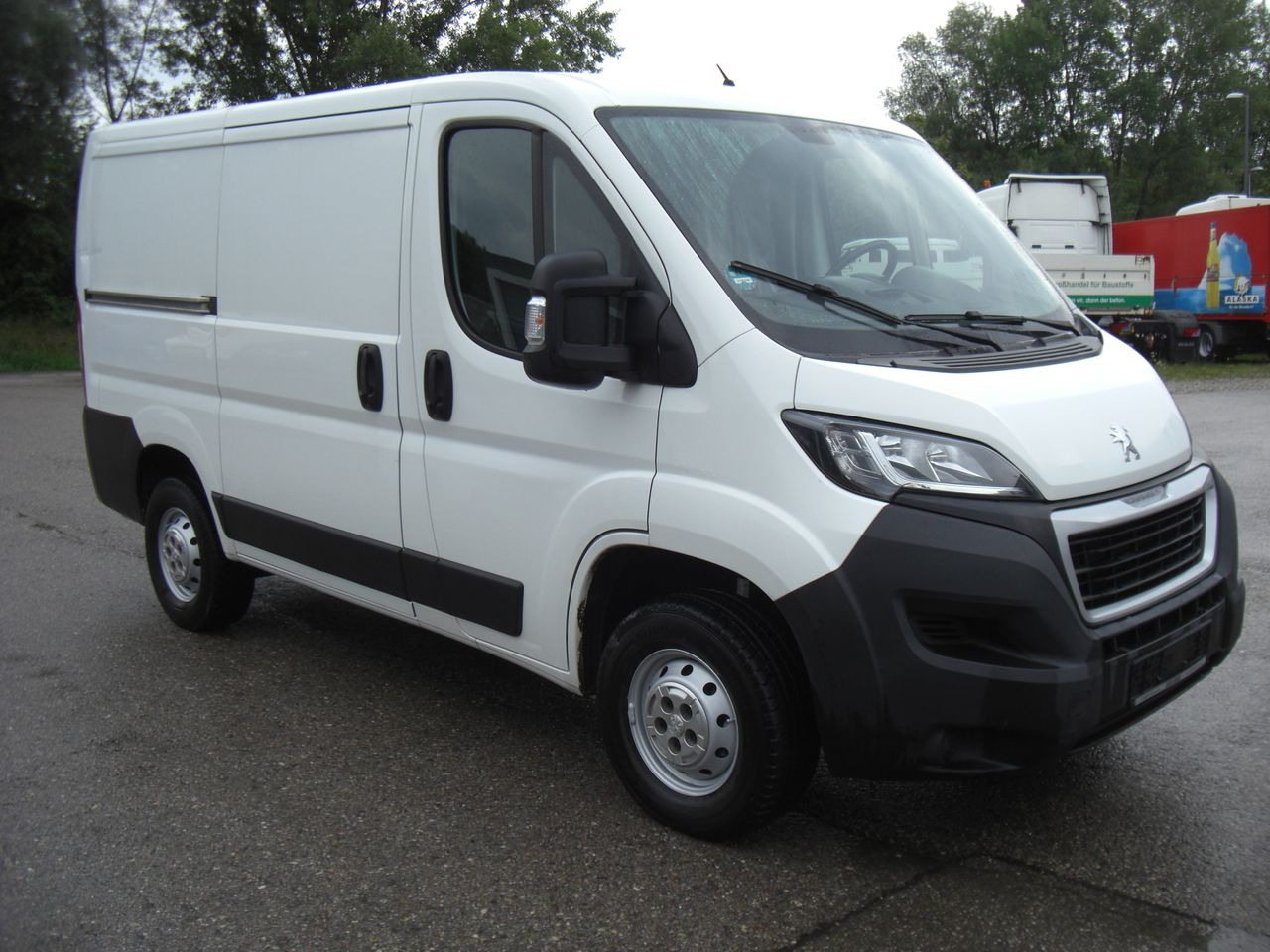 Peugeot BOXER 2,0 KURZ/NIEDRIG - Furgão compacto: foto 2 Peugeot BOXER 2,0 KURZ/NIEDRIG - Furgão compacto: foto 2