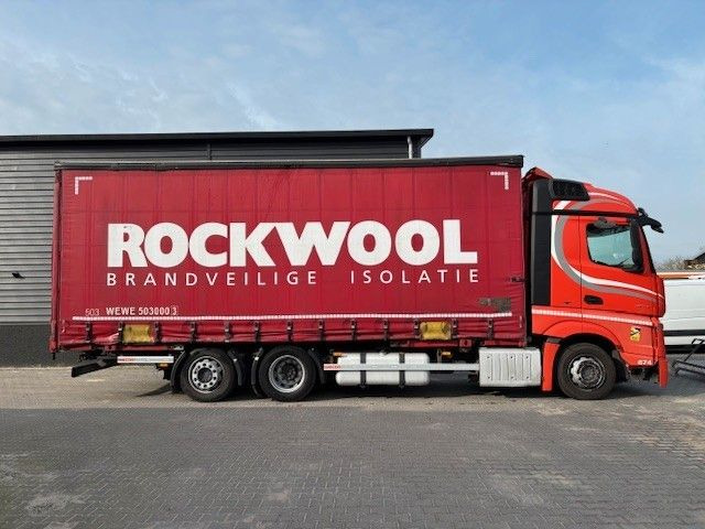 Mercedes-Benz Actros 2642 2x BDF mit Pritsche und Planebühne - Camião transportador de contêineres/ Caixa móvel: foto 5 Mercedes-Benz Actros 2642 2x BDF mit Pritsche und Planebühne - Camião transportador de contêineres/ Caixa móvel: foto 5