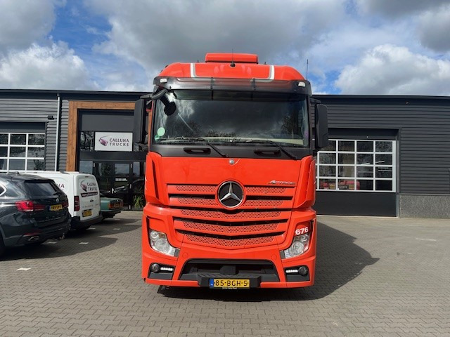 Camião de lona Mercedes Benz Actros 2642 6x2 Mega BDF met zeilbak: foto 7 Camião de lona Mercedes Benz Actros 2642 6x2 Mega BDF met zeilbak: foto 7