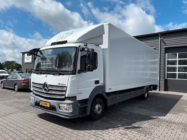 Mercedes-Benz Atego 1221 - Camião furgão: foto 1 Mercedes-Benz Atego 1221 - Camião furgão: foto 1