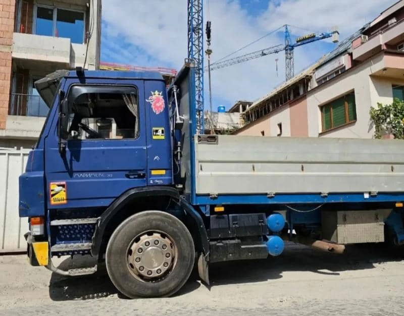 Scania 93 Carne - Camião grua: foto 3 Scania 93 Carne - Camião grua: foto 3