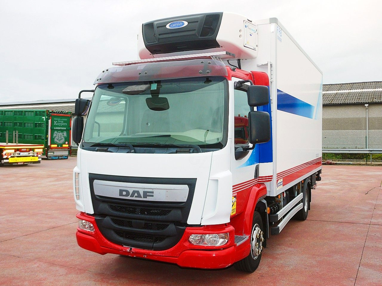 DAF LF FA 10.180 FLEISH KUHLKOFFER CARRIER SUPRA 550 - Camião frigorífico: foto 5 DAF LF FA 10.180 FLEISH KUHLKOFFER CARRIER SUPRA 550 - Camião frigorífico: foto 5