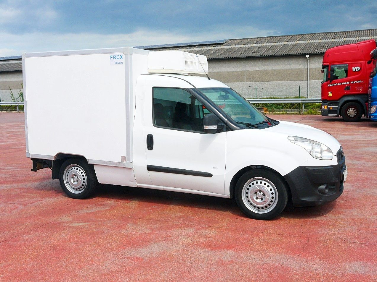 Fiat DOBLO 1.3 KUHLKOFFER RELEC FROID TR 22 -20C - Carrinha frigorífica: foto 2 Fiat DOBLO 1.3 KUHLKOFFER RELEC FROID TR 22 -20C - Carrinha frigorífica: foto 2