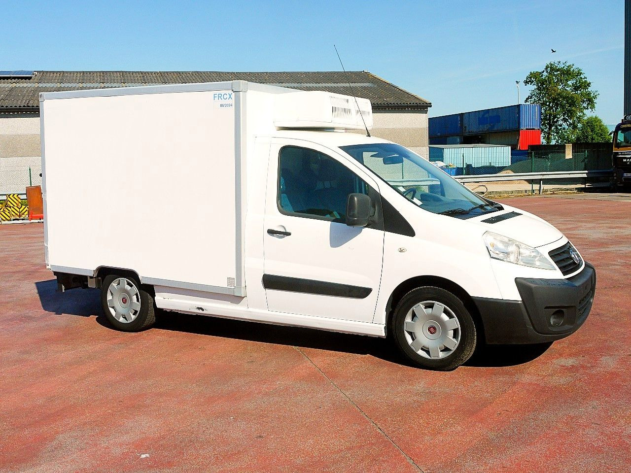 Fiat SCUDO 2.0 KUHKOFFER RELEC FROID TR 22 -20C - Carrinha frigorífica: foto 2 Fiat SCUDO 2.0 KUHKOFFER RELEC FROID TR 22 -20C - Carrinha frigorífica: foto 2