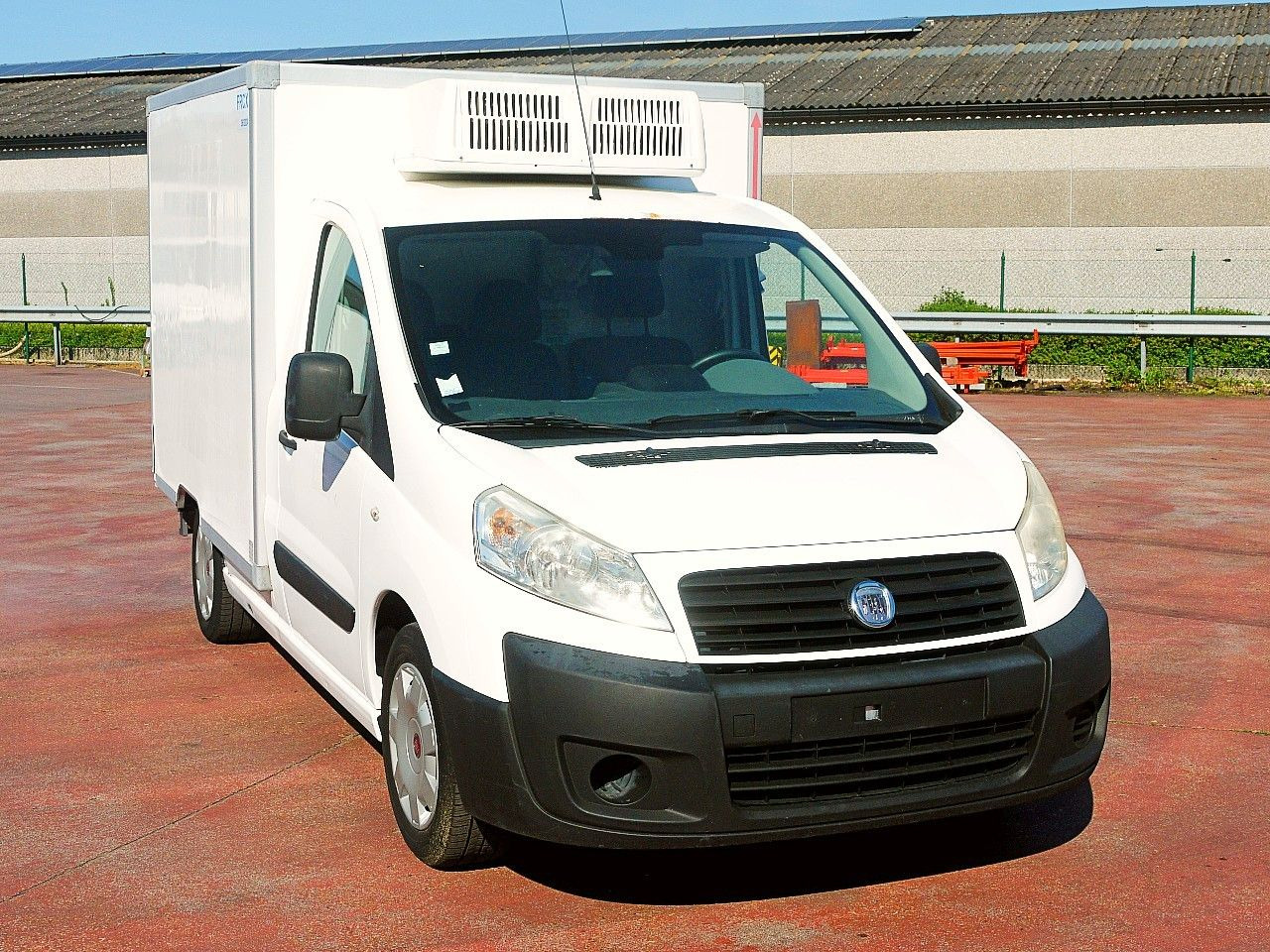 Fiat SCUDO 2.0 KUHKOFFER RELEC FROID TR 22 -20C - Carrinha frigorífica: foto 1 Fiat SCUDO 2.0 KUHKOFFER RELEC FROID TR 22 -20C - Carrinha frigorífica: foto 1