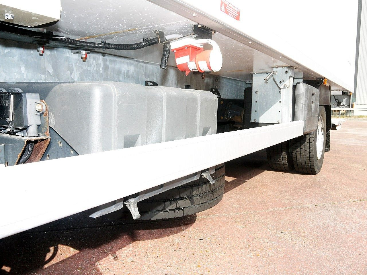 Camião frigorífico Iveco 100E18 EUROCARGO KUHLKOFFER CARRIER SUPRA 175tkm Iveco 100E18 EUROCARGO KUHLKOFFER CARRIER SUPRA 175tkm: foto 17