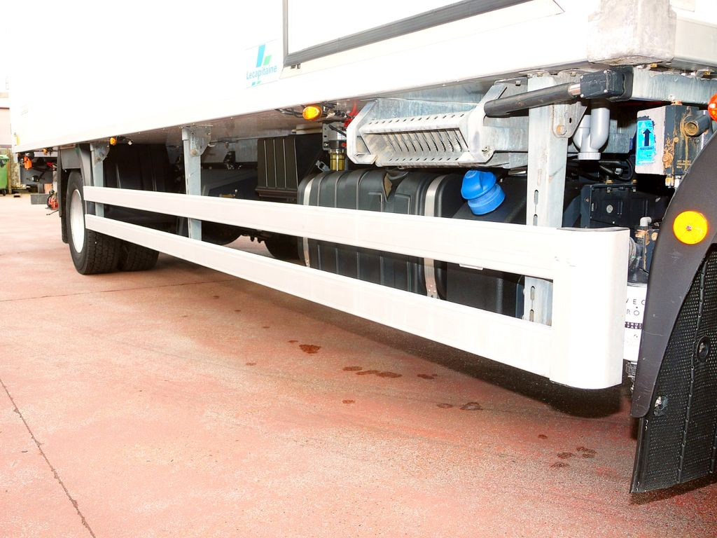 Camião frigorífico Iveco 160E21 KUHLKOFFER CARRIER SUPRA 750 LBW LUFT Iveco 160E21 KUHLKOFFER CARRIER SUPRA 750 LBW LUFT: foto 16 Camião frigorífico Iveco 160E21 KUHLKOFFER CARRIER SUPRA 750 LBW LUFT Iveco 160E21 KUHLKOFFER CARRIER SUPRA 750 LBW LUFT: foto 16