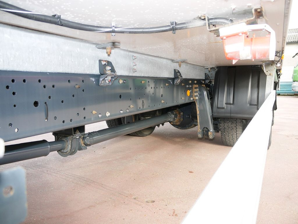 Camião frigorífico Iveco 160E21 KUHLKOFFER CARRIER SUPRA 750 LBW LUFT Iveco 160E21 KUHLKOFFER CARRIER SUPRA 750 LBW LUFT: foto 17 Camião frigorífico Iveco 160E21 KUHLKOFFER CARRIER SUPRA 750 LBW LUFT Iveco 160E21 KUHLKOFFER CARRIER SUPRA 750 LBW LUFT: foto 17