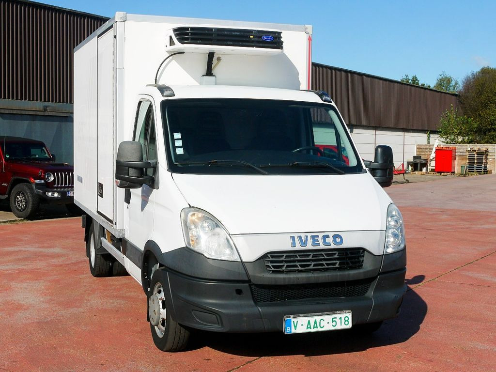 Iveco 35C13 DAILY KUHLKOFFER CARRIER XARIOS 300 -20C Iveco 35C13 DAILY KUHLKOFFER CARRIER XARIOS 300 -20C - Carrinha frigorífica: foto 1 Iveco 35C13 DAILY KUHLKOFFER CARRIER XARIOS 300 -20C Iveco 35C13 DAILY KUHLKOFFER CARRIER XARIOS 300 -20C - Carrinha frigorífica: foto 1