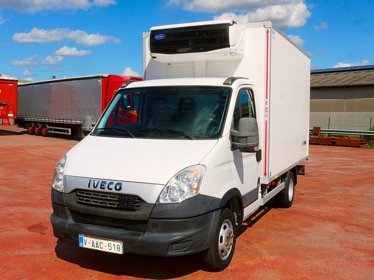 Iveco 35C13 DAILY KUHLKOFFER CARRIER XARIOS 600 MULTI - Carrinha frigorífica: foto 5 Iveco 35C13 DAILY KUHLKOFFER CARRIER XARIOS 600 MULTI - Carrinha frigorífica: foto 5
