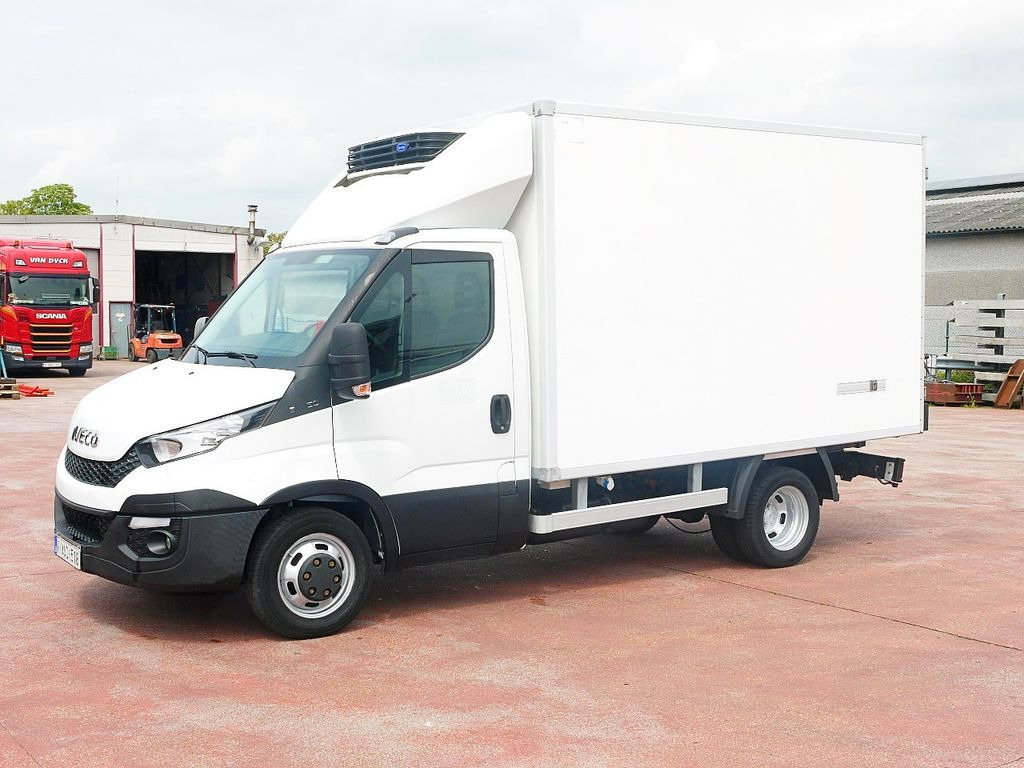 Iveco 35C15 DAILY KULKOFFER CARREIER XARIOS 350 -20c - Carrinha frigorífica: foto 4 Iveco 35C15 DAILY KULKOFFER CARREIER XARIOS 350 -20c - Carrinha frigorífica: foto 4