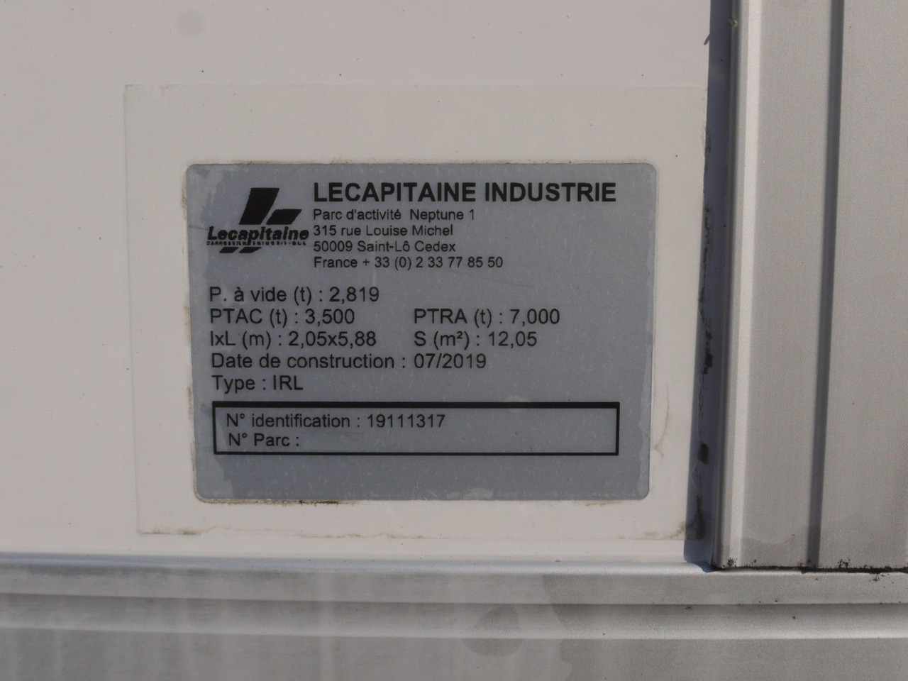 Iveco 35S14 DAILY ISOTHERMKOFFER LADEBORDWAND luft fed - Carrinha frigorífica: foto 4 Iveco 35S14 DAILY ISOTHERMKOFFER LADEBORDWAND luft fed - Carrinha frigorífica: foto 4