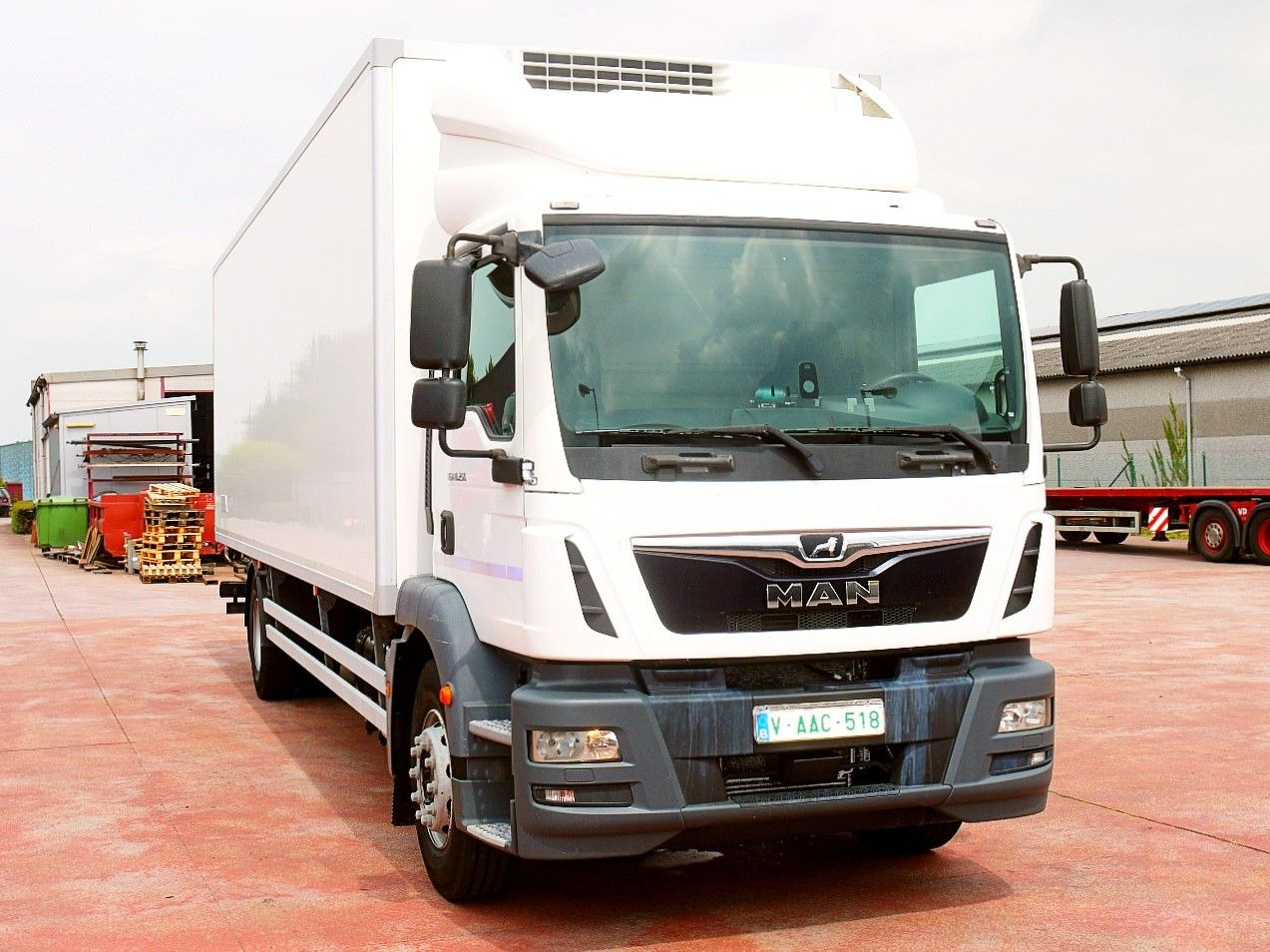 MAN TGM 18.250 KUHLKOFFER THERMOKING V800 MT A/C - Camião frigorífico: foto 1 MAN TGM 18.250 KUHLKOFFER THERMOKING V800 MT A/C - Camião frigorífico: foto 1