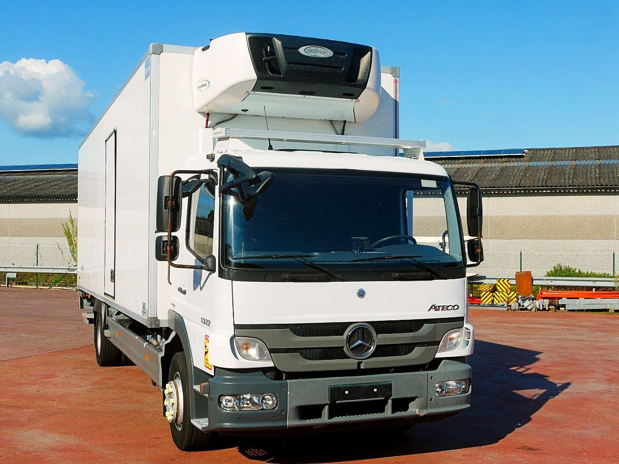Mercedes-Benz 1322 ATEGO KUHLKOFFER CARRIER SUPRA 850 LBW A/C - Camião frigorífico: foto 1 Mercedes-Benz 1322 ATEGO KUHLKOFFER CARRIER SUPRA 850 LBW A/C - Camião frigorífico: foto 1