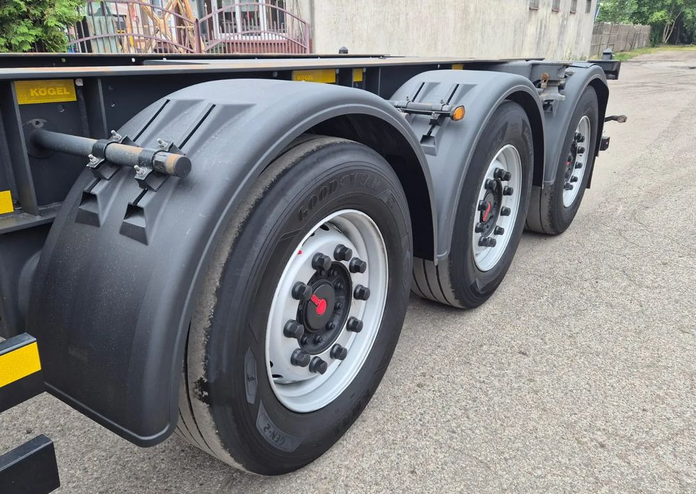 Semi-reboque transportador de contêineres/ Caixa móvel Kögel Podkontenerowa: foto 15