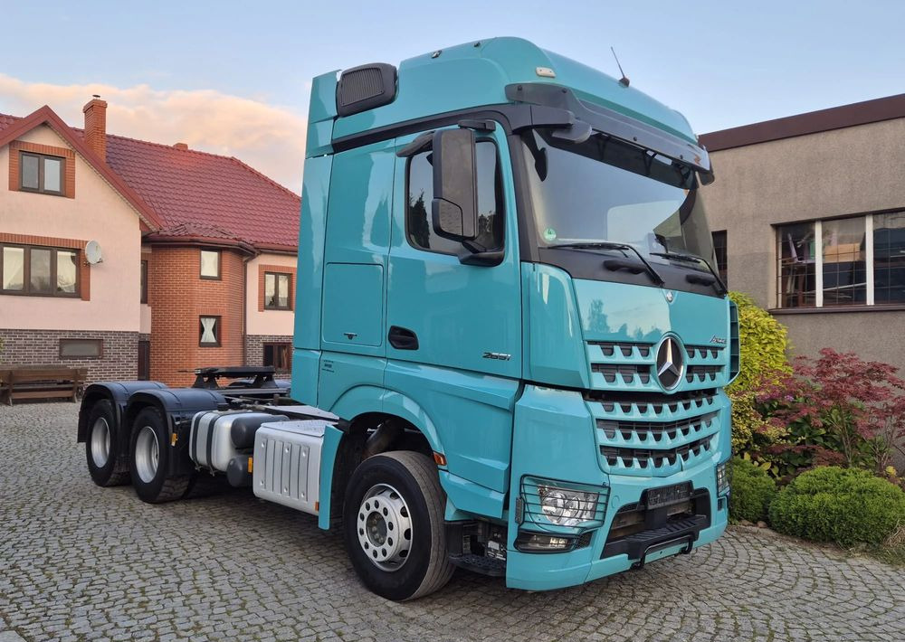 Mercedes-Benz AROCS - Tractor: foto 3 Mercedes-Benz AROCS - Tractor: foto 3