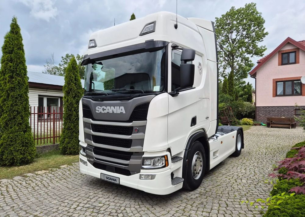 Scania R450 - Tractor: foto 1 Scania R450 - Tractor: foto 1