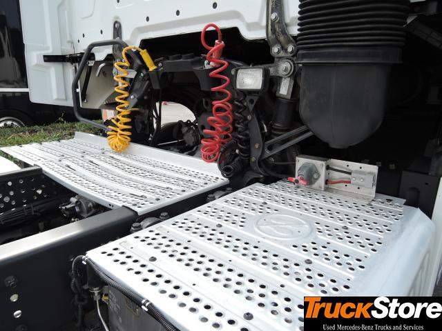 Mercedes-Benz Actros 1843 LS - Tractor: foto 2 Mercedes-Benz Actros 1843 LS - Tractor: foto 2