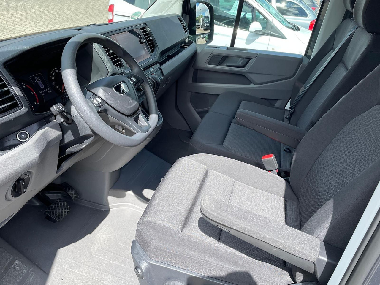 Automóvel MAN TGE 3.160 L3H3 MIXTO LED AHK NAVI GRA RWD SITZH: foto 7 Automóvel MAN TGE 3.160 L3H3 MIXTO LED AHK NAVI GRA RWD SITZH: foto 7