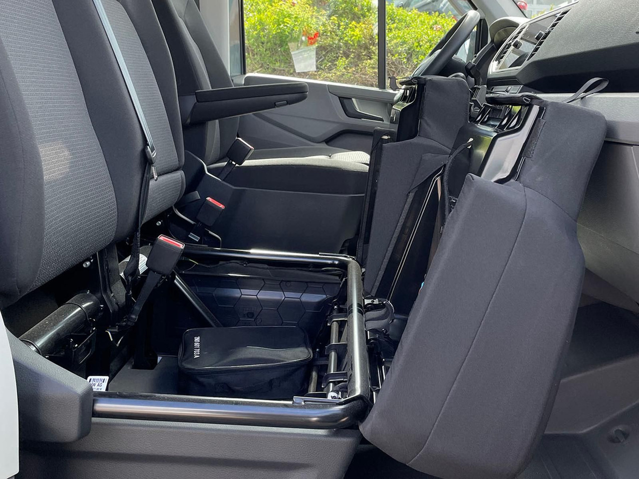 Automóvel MAN TGE 3.160 L3H3 MIXTO LED AHK NAVI GRA RWD SITZH: foto 21 Automóvel MAN TGE 3.160 L3H3 MIXTO LED AHK NAVI GRA RWD SITZH: foto 21