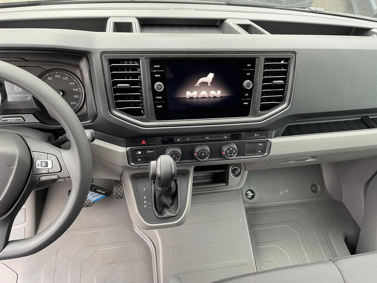 Automóvel MAN TGE 3.180 Kasten L5H3 4x4 ACC LED NAV SITZHZ AHK: foto 13