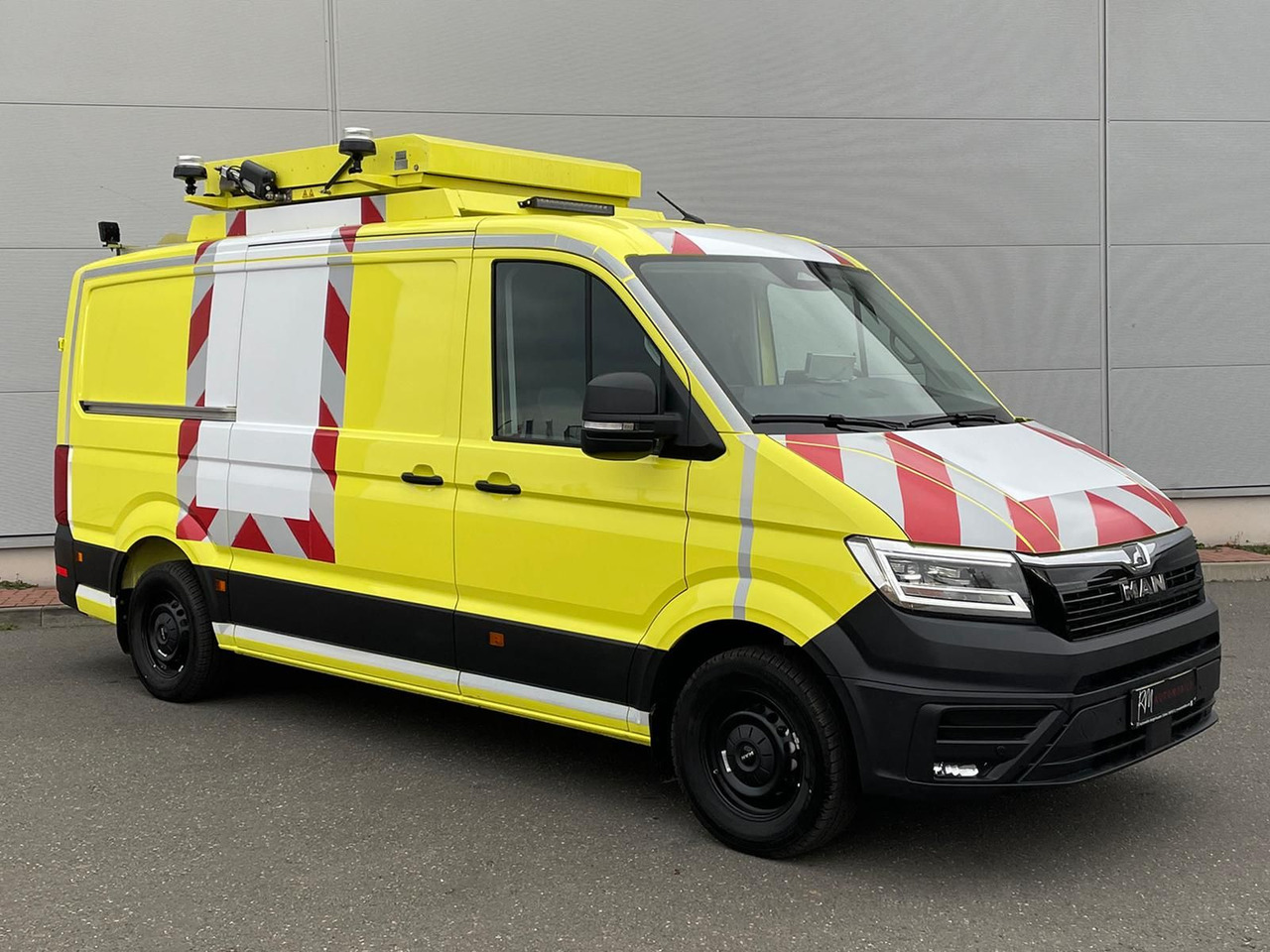 MAN TGE 3.180 L3H2 BF4 BEGLEITFAHRZEUG STANDHZ ACC - Furgão: foto 2 MAN TGE 3.180 L3H2 BF4 BEGLEITFAHRZEUG STANDHZ ACC - Furgão: foto 2