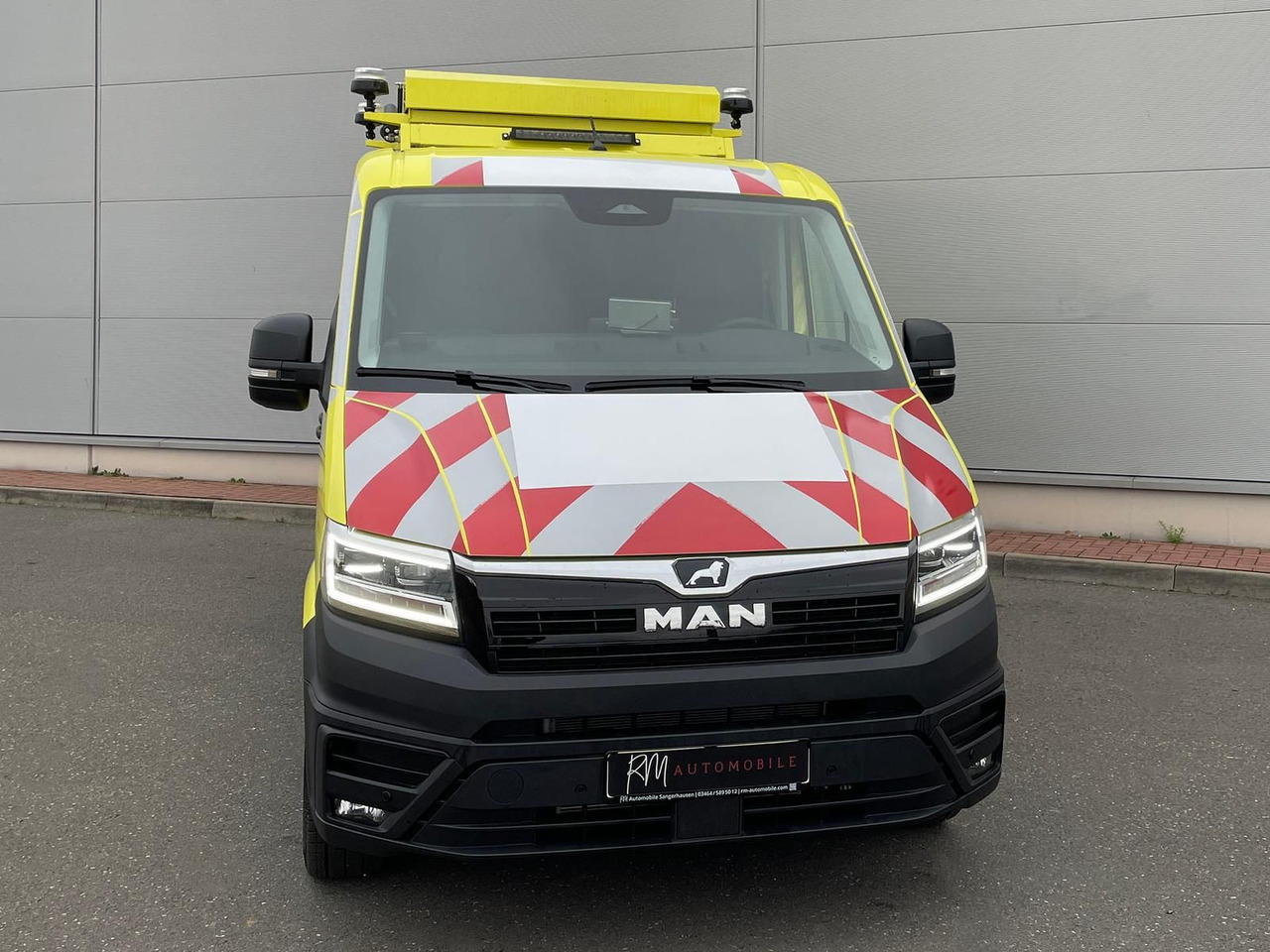 MAN TGE 3.180 L3H2 BF4 BEGLEITFAHRZEUG STANDHZ ACC - Furgão: foto 4 MAN TGE 3.180 L3H2 BF4 BEGLEITFAHRZEUG STANDHZ ACC - Furgão: foto 4