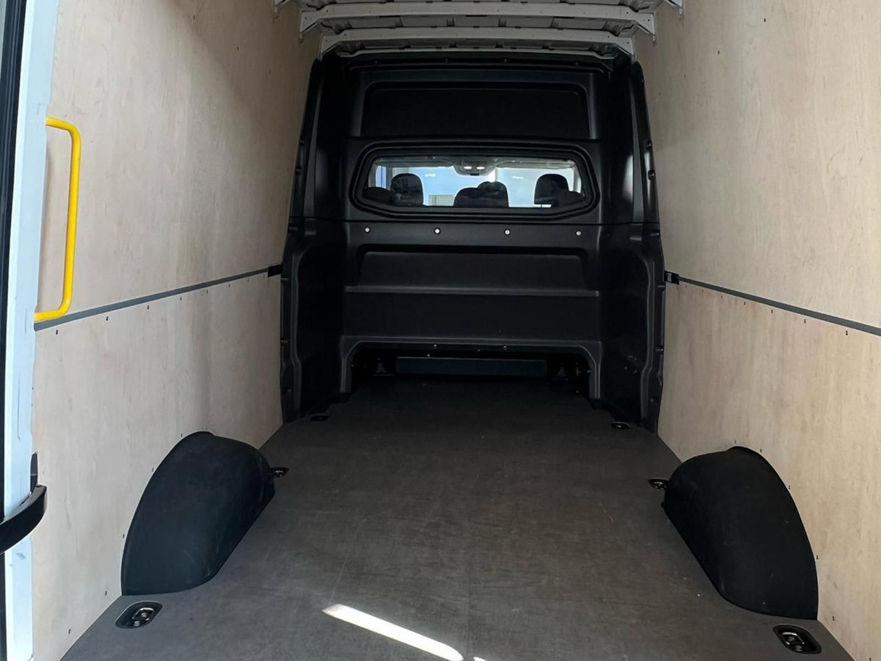 MAN TGE 3.180 L3H3 MIXTO 4x4 STANDHZ DIFF AHK ACC - Furgão, Carrinha cabine dupla: foto 5 MAN TGE 3.180 L3H3 MIXTO 4x4 STANDHZ DIFF AHK ACC - Furgão, Carrinha cabine dupla: foto 5