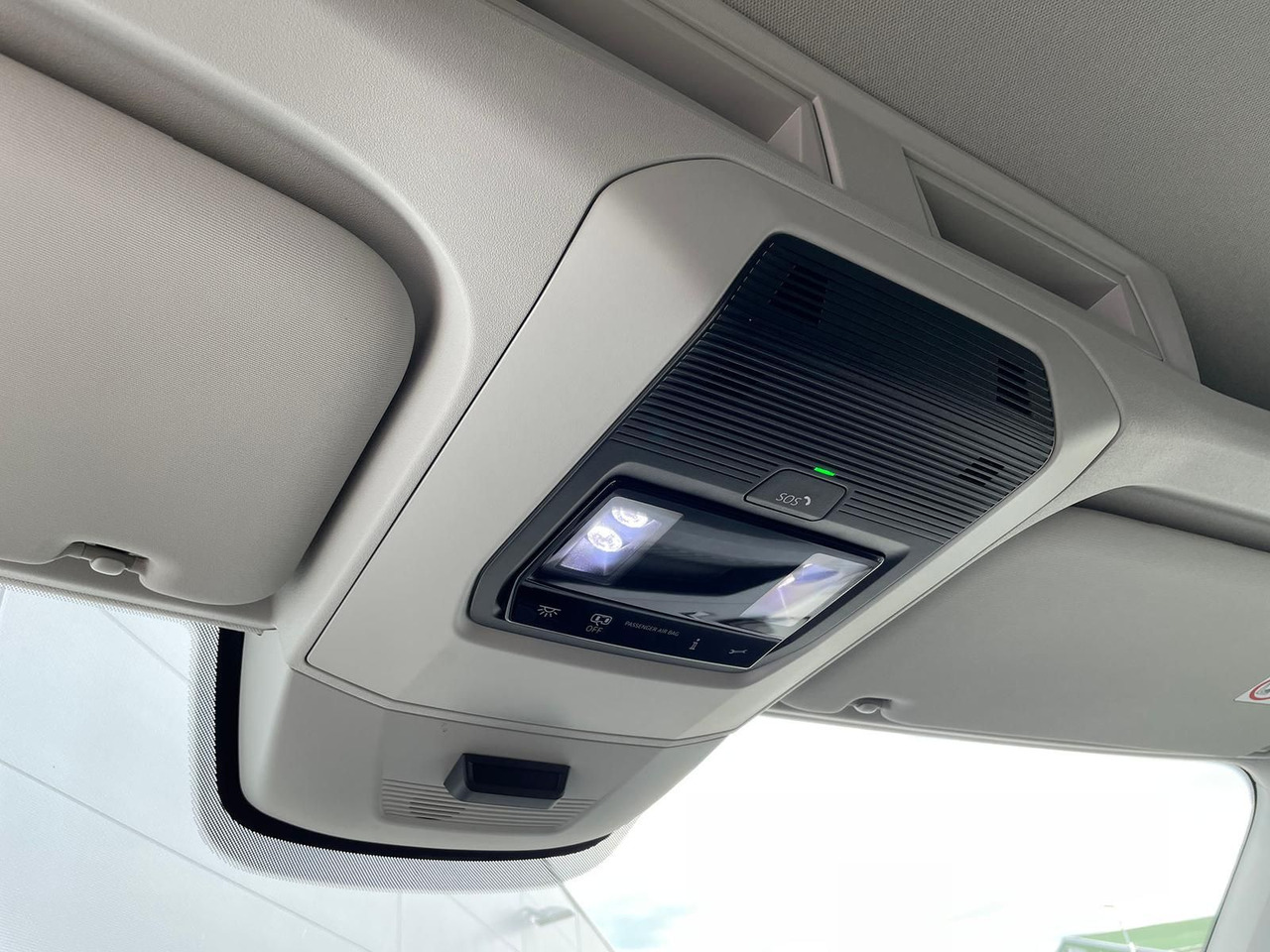 Automóvel MAN TGE 3.200 L3H2 MIXTO 4x4 Individual S ACC STHZ: foto 36