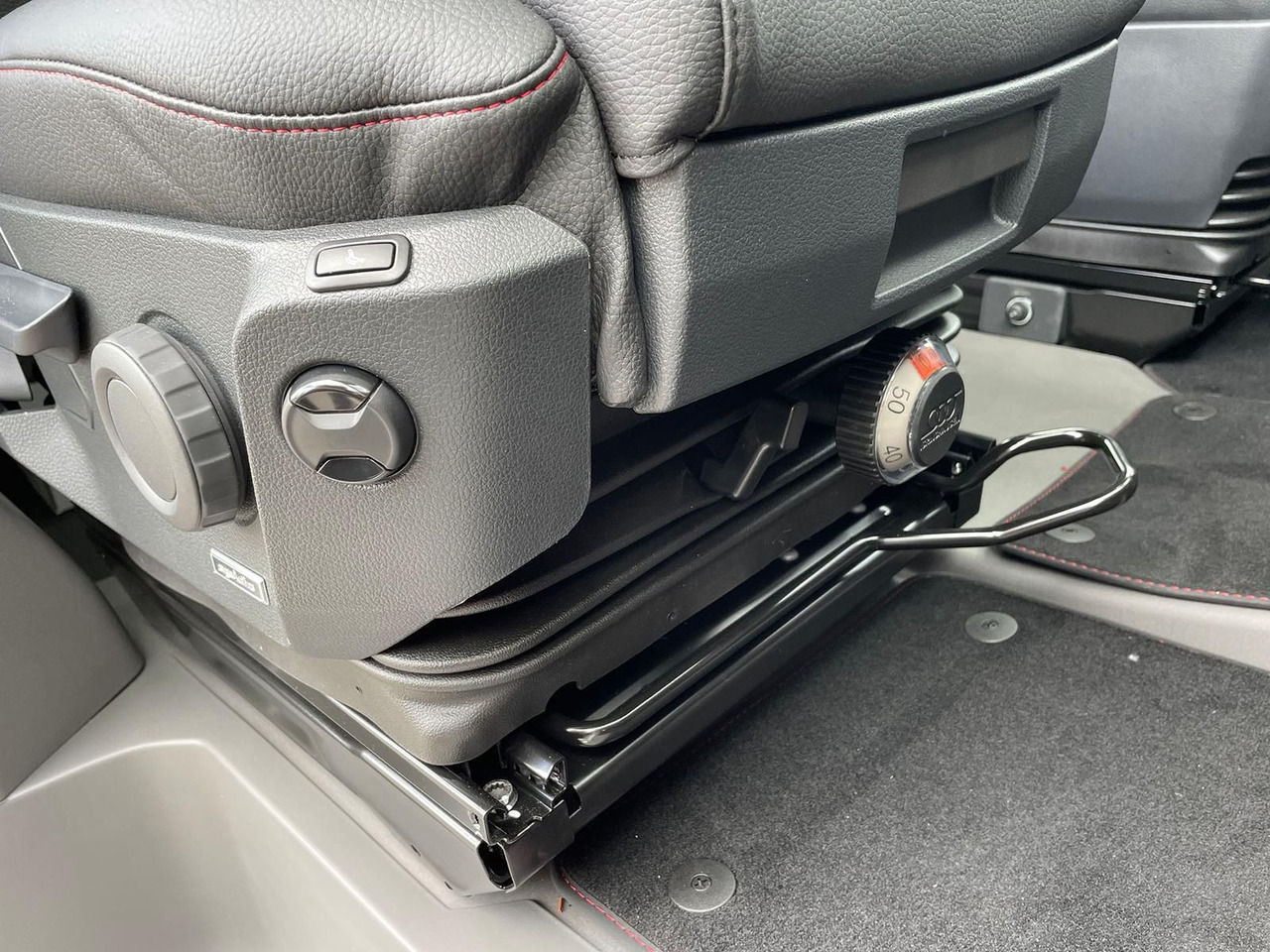 Automóvel MAN TGE 3.200 L3H2 MIXTO 4x4 Individual S ACC STHZ: foto 32