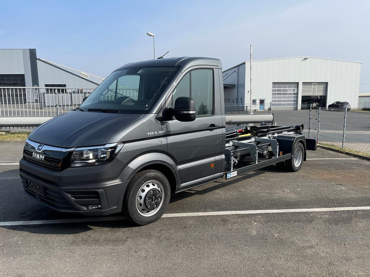 MAN TGE 6.160 Fahrgestell L4 Multilift Abrollkipper - Camião chassi: foto 1 MAN TGE 6.160 Fahrgestell L4 Multilift Abrollkipper - Camião chassi: foto 1