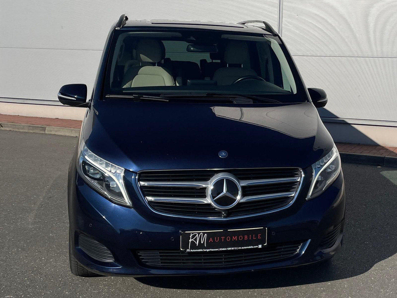 Mercedes-Benz V 250 d Avantgarde 360°KAMERA LED ALLRAD - Furgão de passageiros: foto 3 Mercedes-Benz V 250 d Avantgarde 360°KAMERA LED ALLRAD - Furgão de passageiros: foto 3