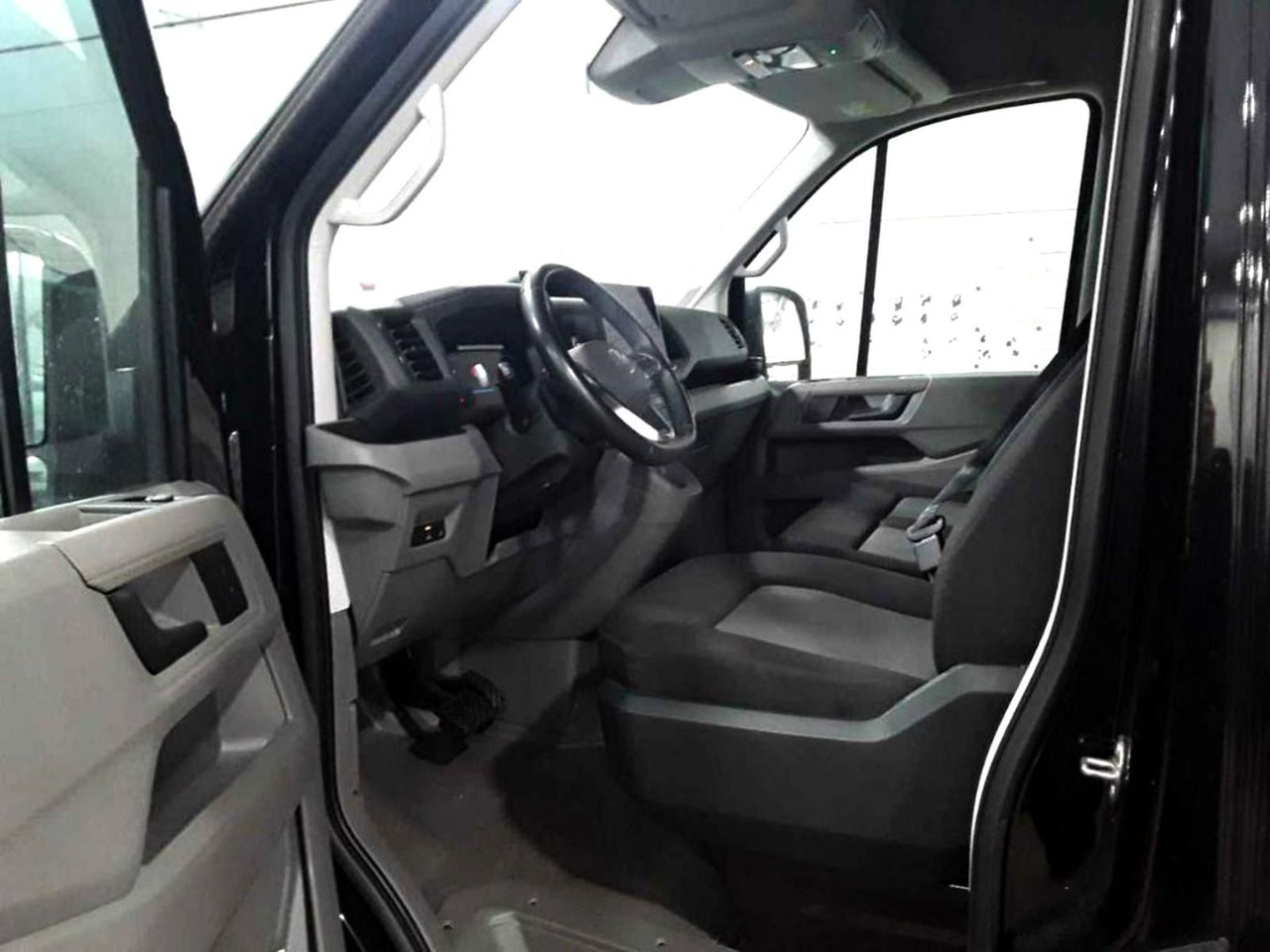 Volkswagen Crafter Kasten 35 L3H3 NAVI KLIMA DAB PDC - Furgão: foto 3 Volkswagen Crafter Kasten 35 L3H3 NAVI KLIMA DAB PDC - Furgão: foto 3