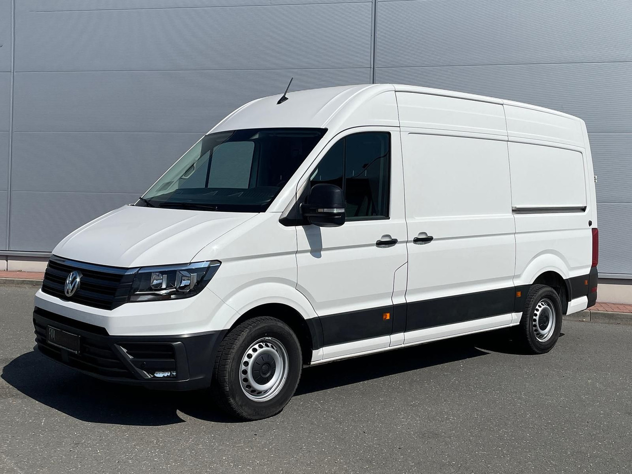Volkswagen Crafter Kasten 35 L3H3 RWD AHK SITZH 2Schiebetür - Furgão: foto 1 Volkswagen Crafter Kasten 35 L3H3 RWD AHK SITZH 2Schiebetür - Furgão: foto 1