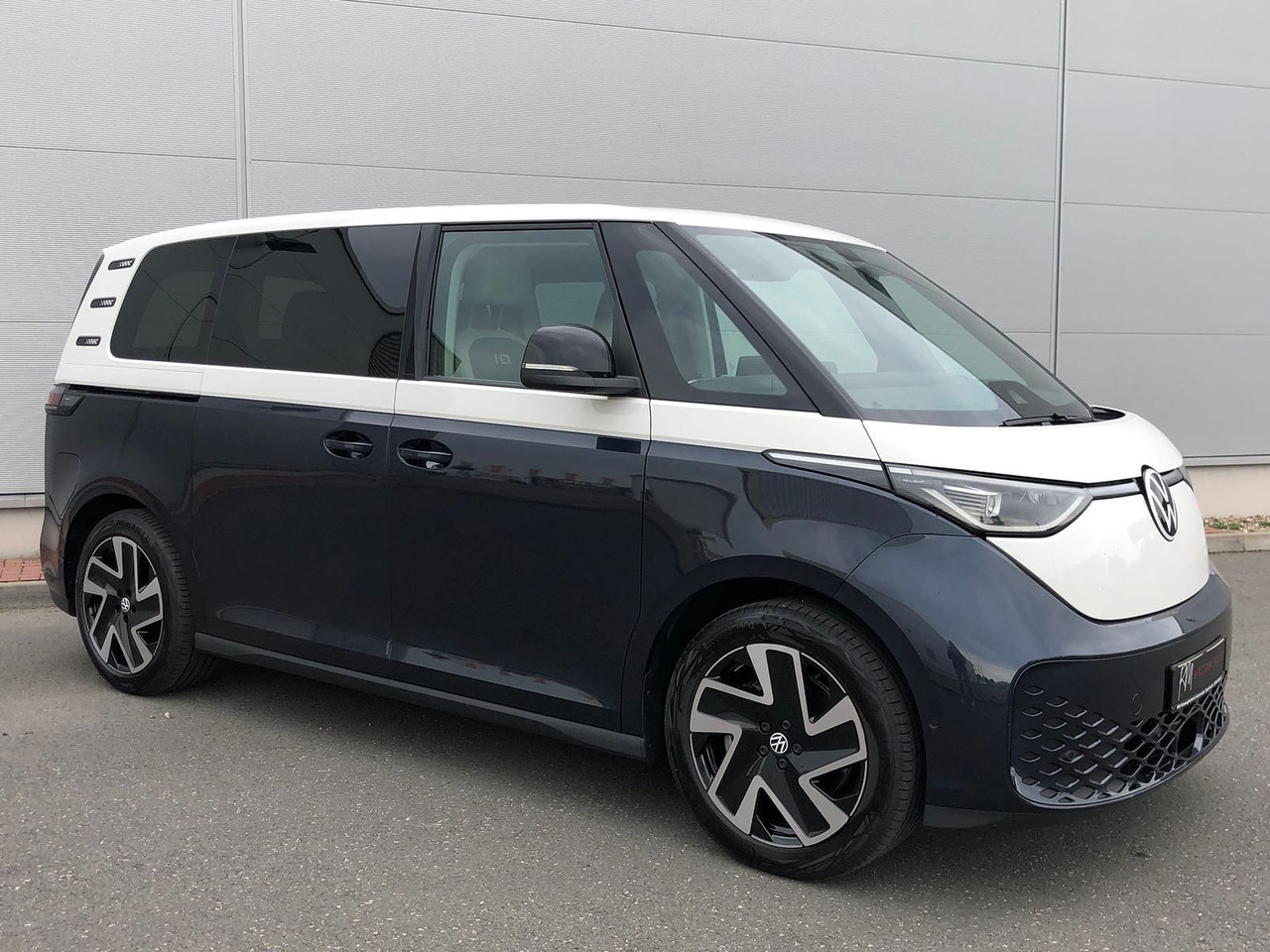 Volkswagen ID. Buzz 150 kW Pro AHK ACC MATRIX LED KEYLESS - Minibus, Ônibus elétrico: foto 2 Volkswagen ID. Buzz 150 kW Pro AHK ACC MATRIX LED KEYLESS - Minibus, Ônibus elétrico: foto 2