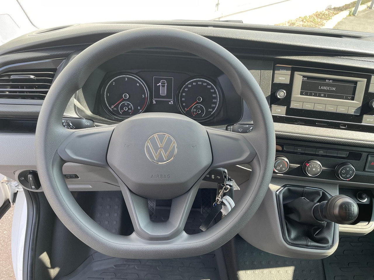 Furgão, Carrinha cabine dupla Volkswagen T6.1 Transporter MIXTO LR 2.0 TDI KLIMA PDC: foto 15 Furgão, Carrinha cabine dupla Volkswagen T6.1 Transporter MIXTO LR 2.0 TDI KLIMA PDC: foto 15