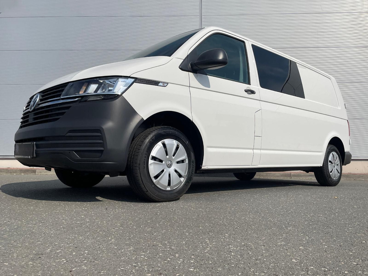 Furgão, Carrinha cabine dupla Volkswagen T6.1 Transporter MIXTO LR 2.0 TDI KLIMA PDC: foto 32 Furgão, Carrinha cabine dupla Volkswagen T6.1 Transporter MIXTO LR 2.0 TDI KLIMA PDC: foto 32