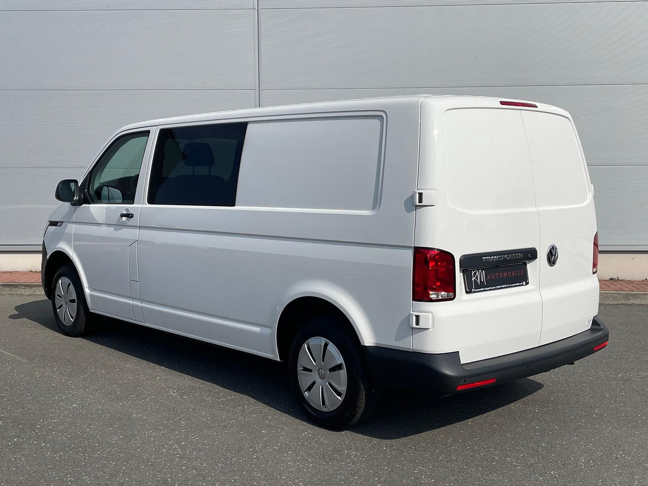 Furgão, Carrinha cabine dupla Volkswagen T6.1 Transporter MIXTO LR 2.0 TDI KLIMA PDC: foto 8 Furgão, Carrinha cabine dupla Volkswagen T6.1 Transporter MIXTO LR 2.0 TDI KLIMA PDC: foto 8